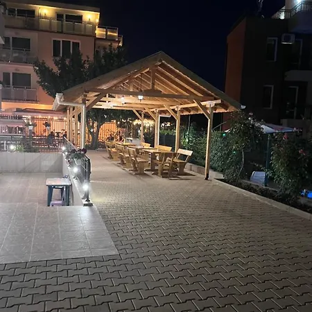 Къща За Гости Canavan'S Ravda